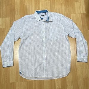 EUC Van Heusen Button Down